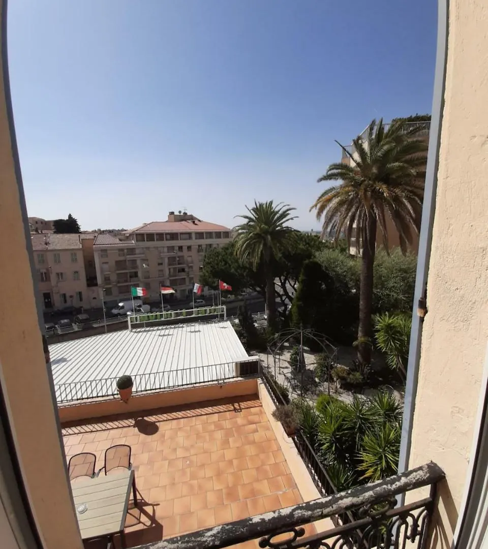 Hotel L'Olivier - Piscine & Parking Cannes