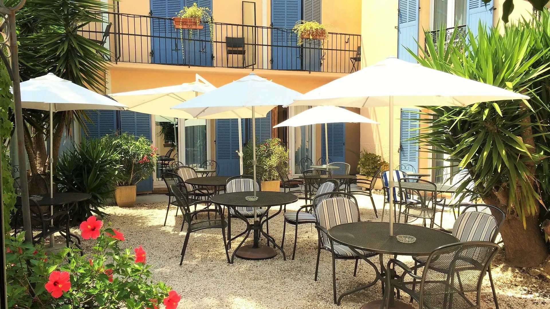 Hotel L'Olivier - Piscine & Parking Cannes