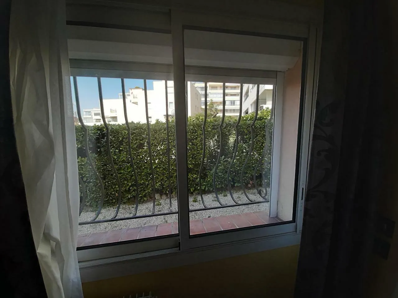 Hotel L'Olivier - Piscine & Parking Cannes