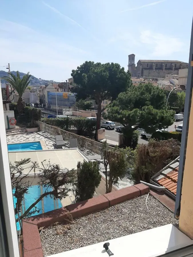 Hotel L'Olivier - Piscine & Parking Cannes