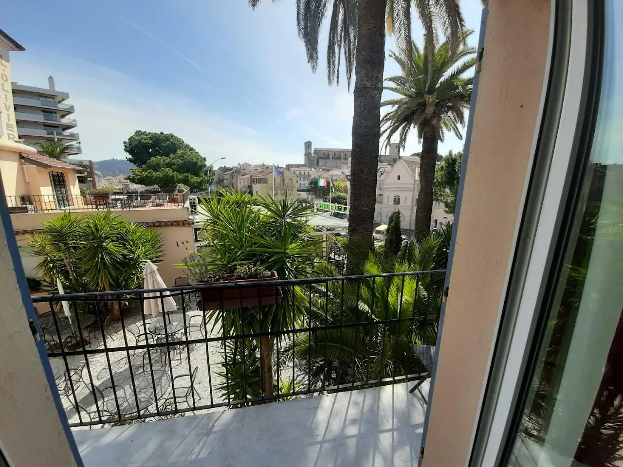 Hotel L'Olivier - Piscine & Parking Cannes