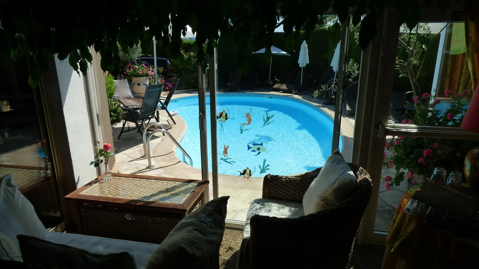 Hotel L'Olivier - Piscine & Parking Cannes